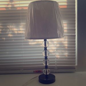 Table lamp